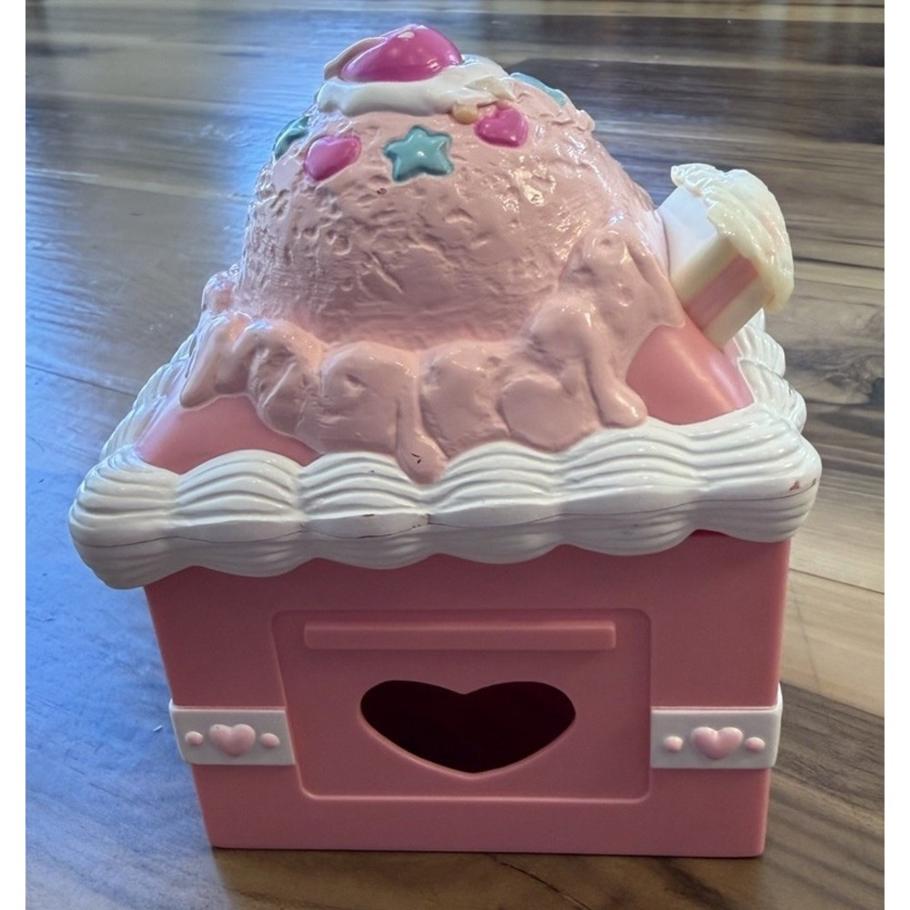 Vintage 1990 Tonka Cupcakes Doll Cake & Ice Cream Kitchen Playset #4083